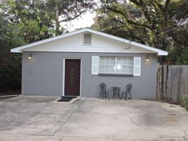 featured image of 1711 North 60th Avenue