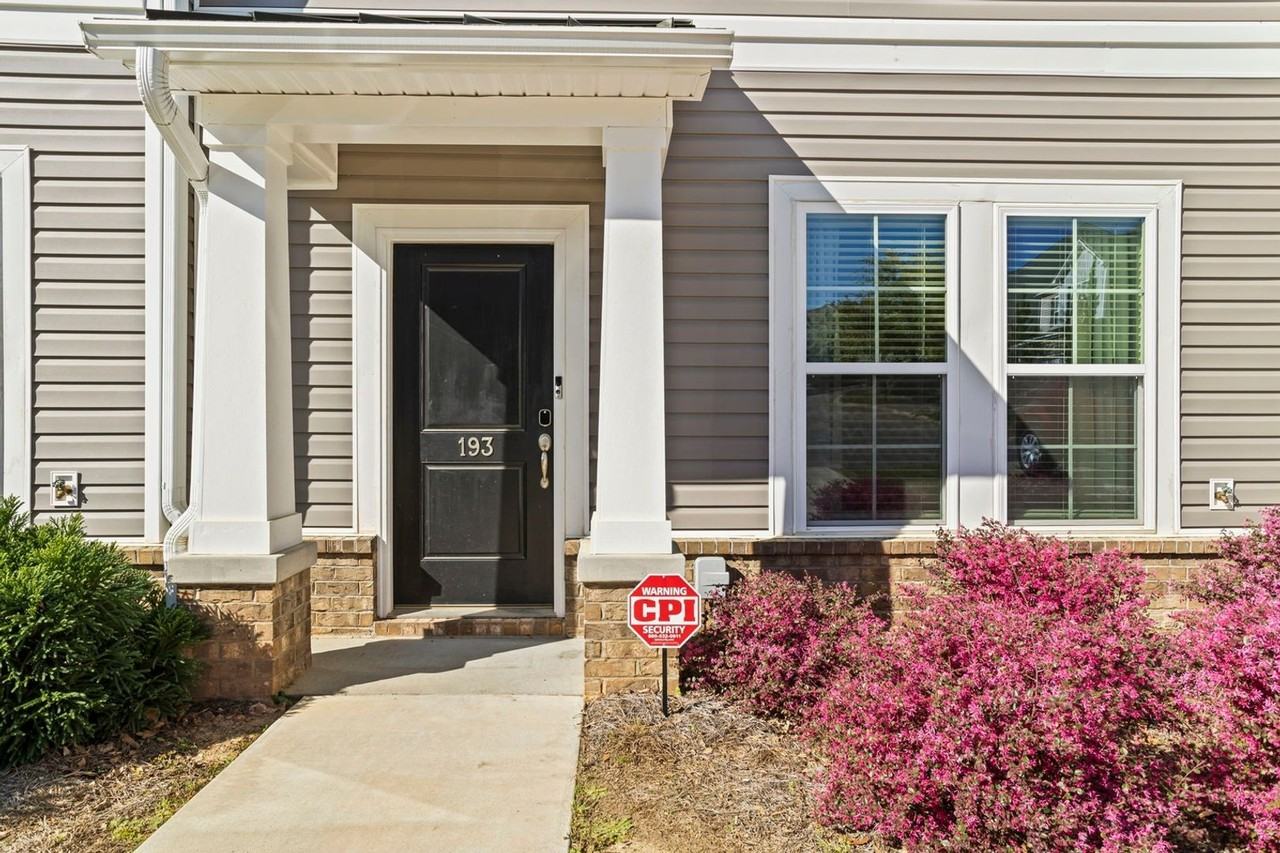 193 Northwood St - Photo 3 of 25