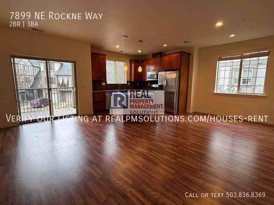 7899 Ne Rockne Way - Photo 3 of 22