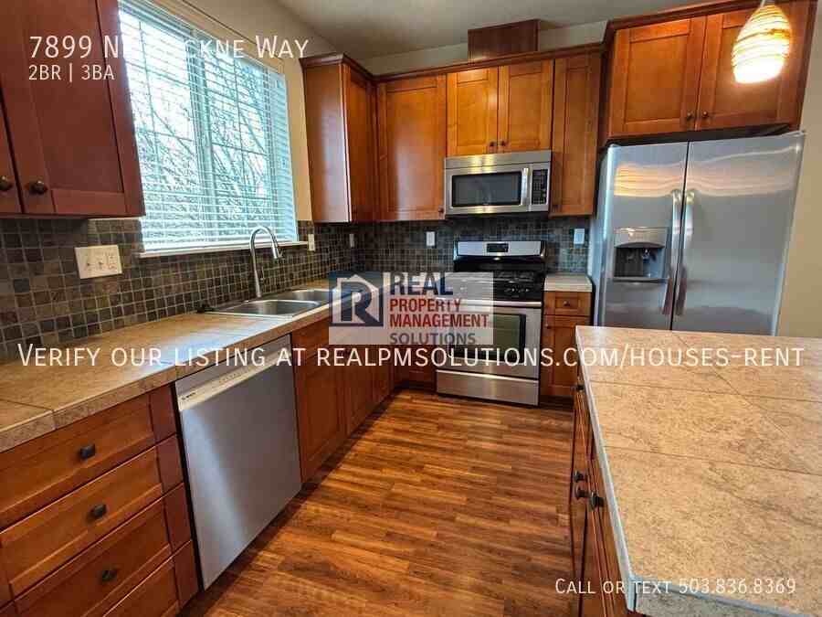 7899 Ne Rockne Way - Photo 6 of 22