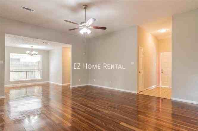 12106 Essenbruk Dr - Photo 5 of 21