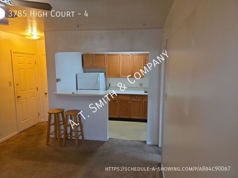 3785 High Court #4 - Photo 2 of 6