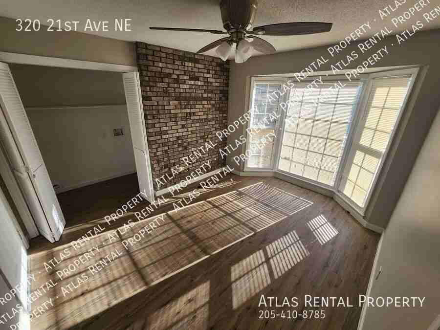 320 21st Ave Ne - Photo 3 of 10