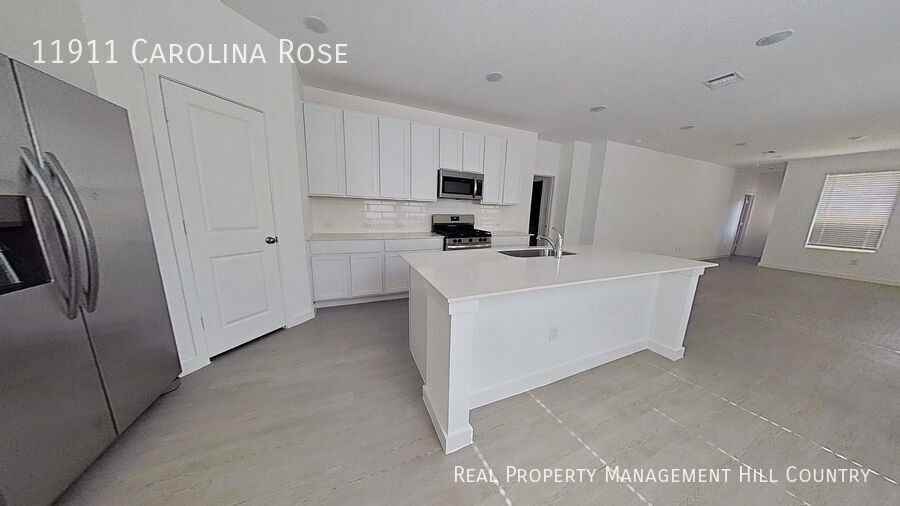 11911 Carolina - Photo 2 of 24