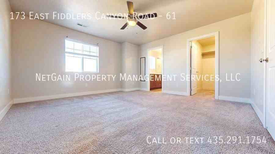 173 E Fiddlers Canyon Rd #61 - Photo 4 of 33
