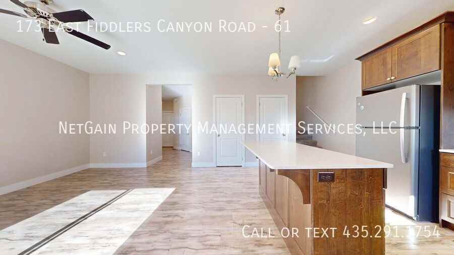 173 E Fiddlers Canyon Rd #61 - Photo 6 of 33