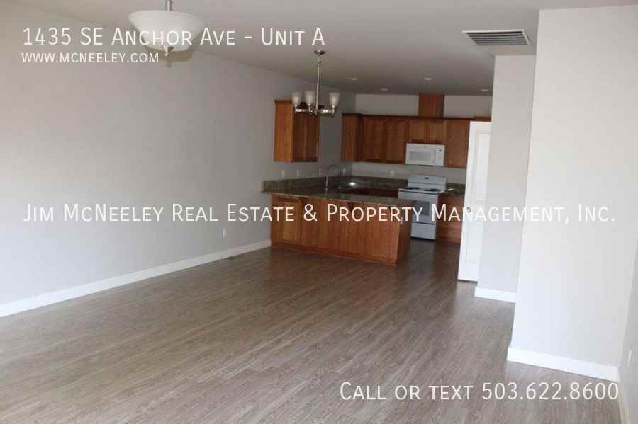 1435 Se Anchor Ave #A - Photo 7 of 20