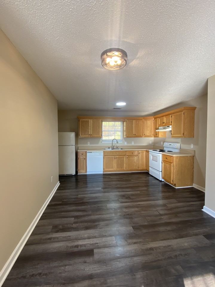 103 Creek Side Drive #3 - Photo 2 of 12