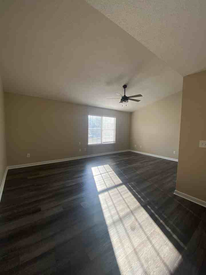 103 Creek Side Drive #3 - Photo 3 of 12