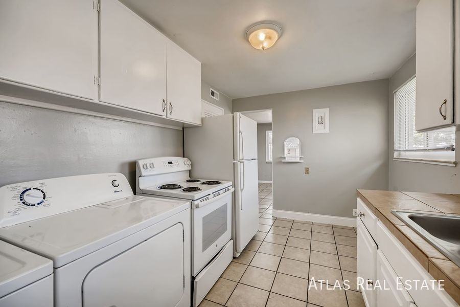 1395 Lansing Street - Photo 4 of 24