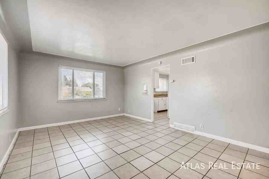 1395 Lansing Street - Photo 6 of 24