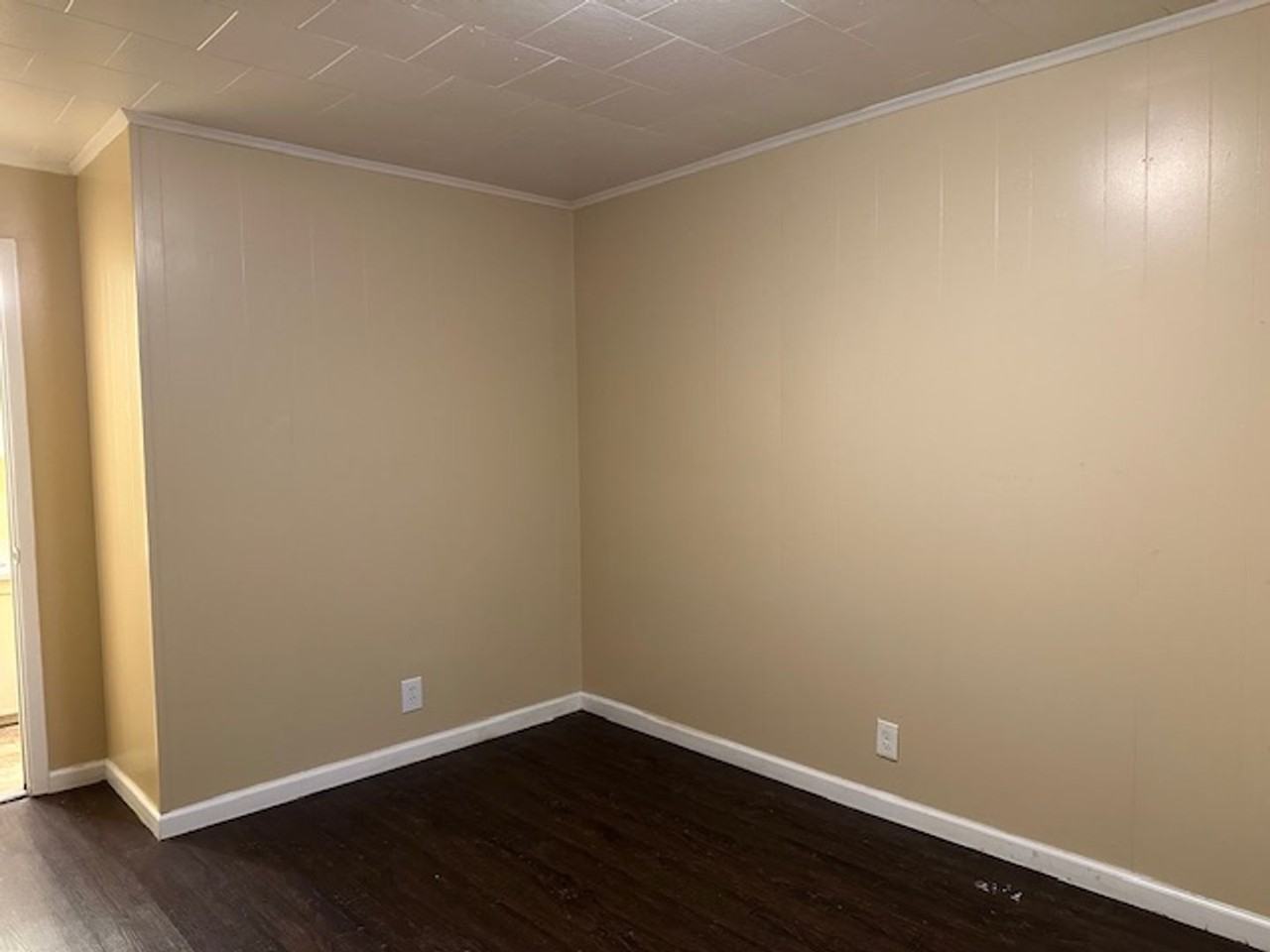 401 E Main St #4R - Photo 7 of 9