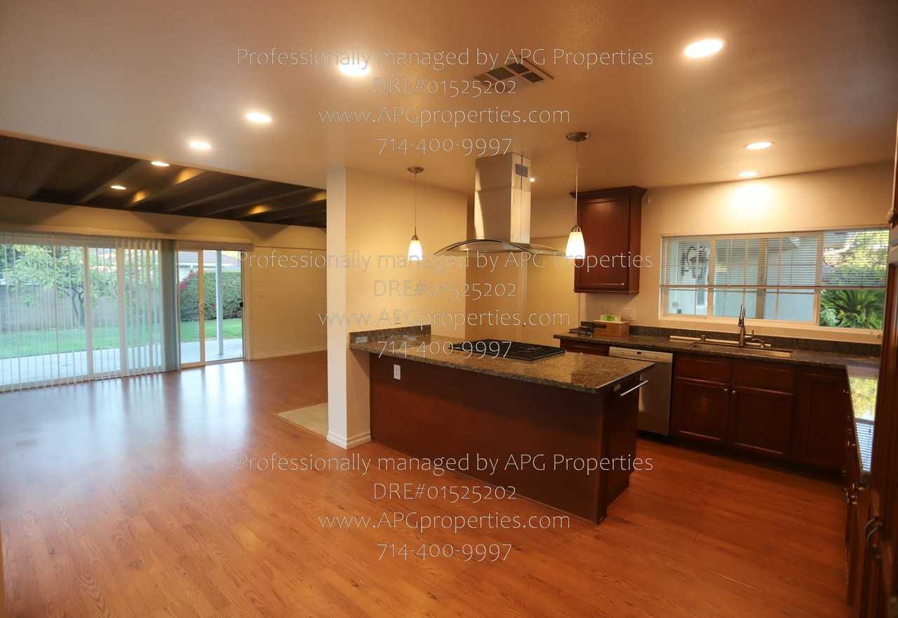 1041 Brightwood Avenue - Photo 2 of 24