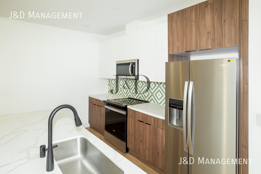 6256 Stewart St - Photo 6 of 17