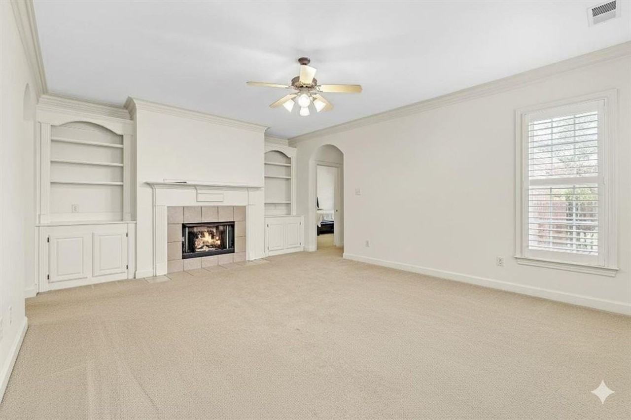 7520 Crystal Lake Dr - Photo 5 of 37