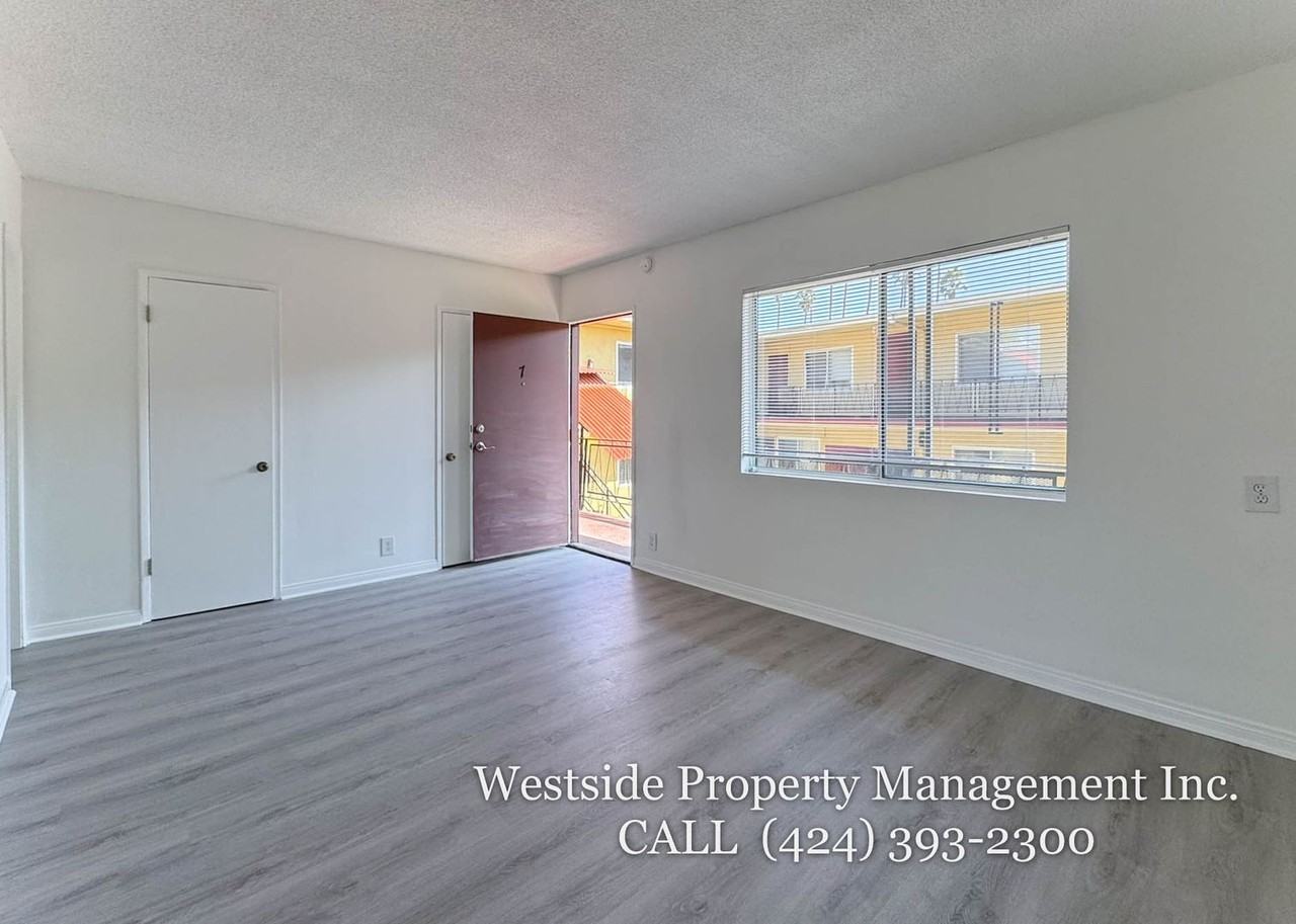 1731 Pico Boulevard #7 - Photo 3 of 10