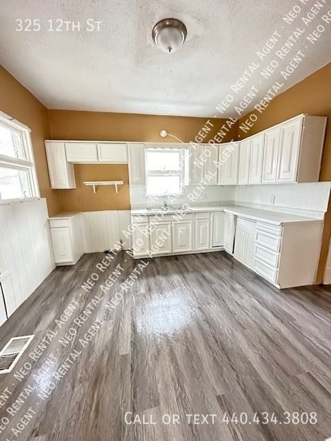 325 West 12th Street - Photo 2 of 10