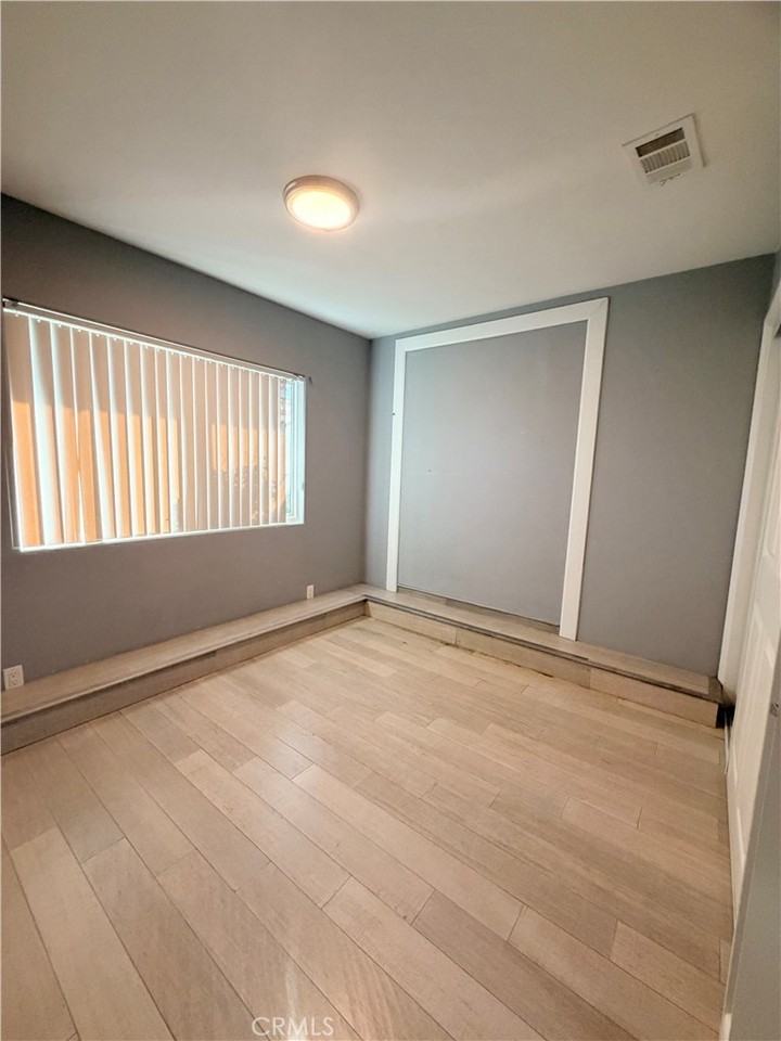 18631 Warren Ave #18631 - Photo 4 of 33