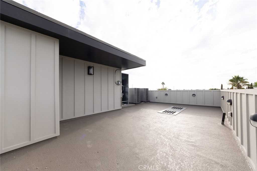 11839 1/2 Runnymede St #11839 - Photo 3 of 27