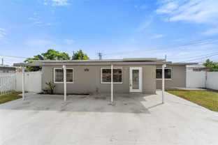 810 East 9th Place #810A - Photo 1 of 1