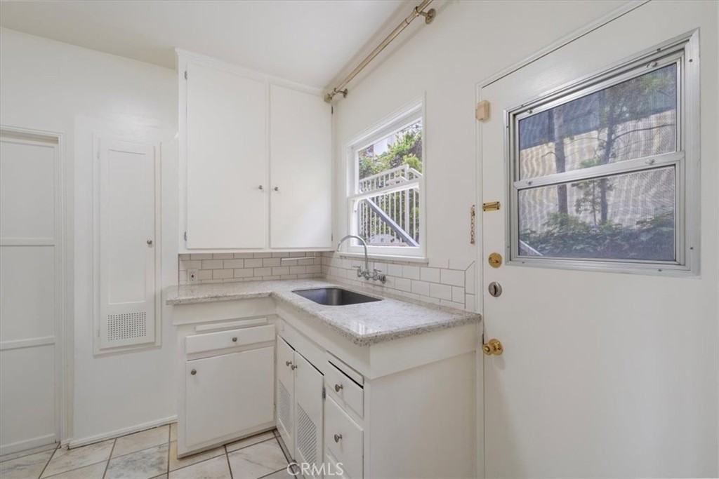 1423 Washington Avenue #1423-1 - Photo 4 of 21