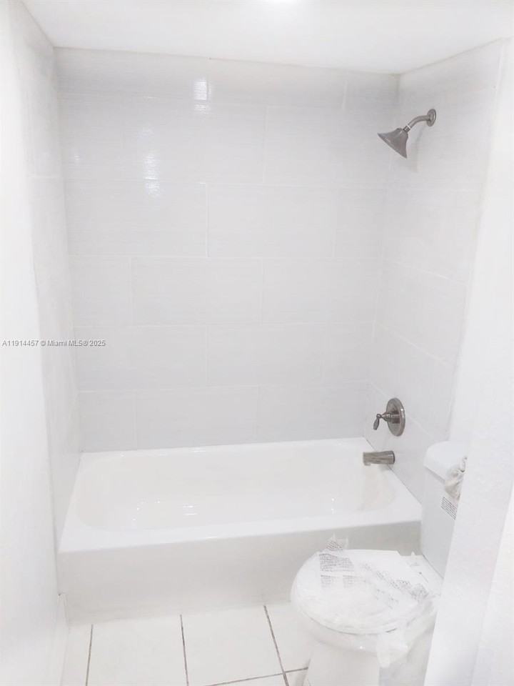 1750 Nw 55th Ave #1750-102 - Photo 4 of 12