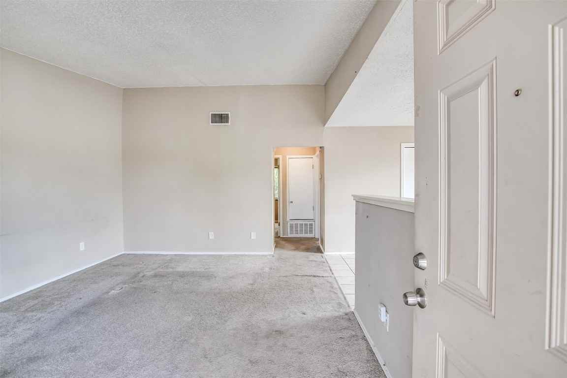 8419 Riverstone Dr #8419D - Photo 6 of 13