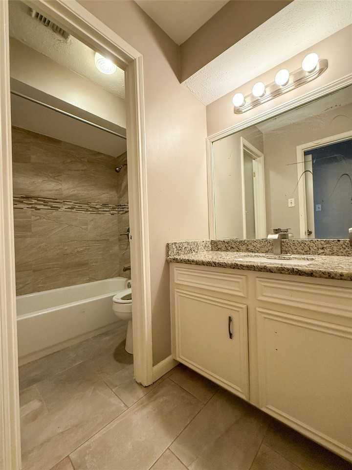 2906 Quail Valley East Drive #2906 - Photo 5 of 16