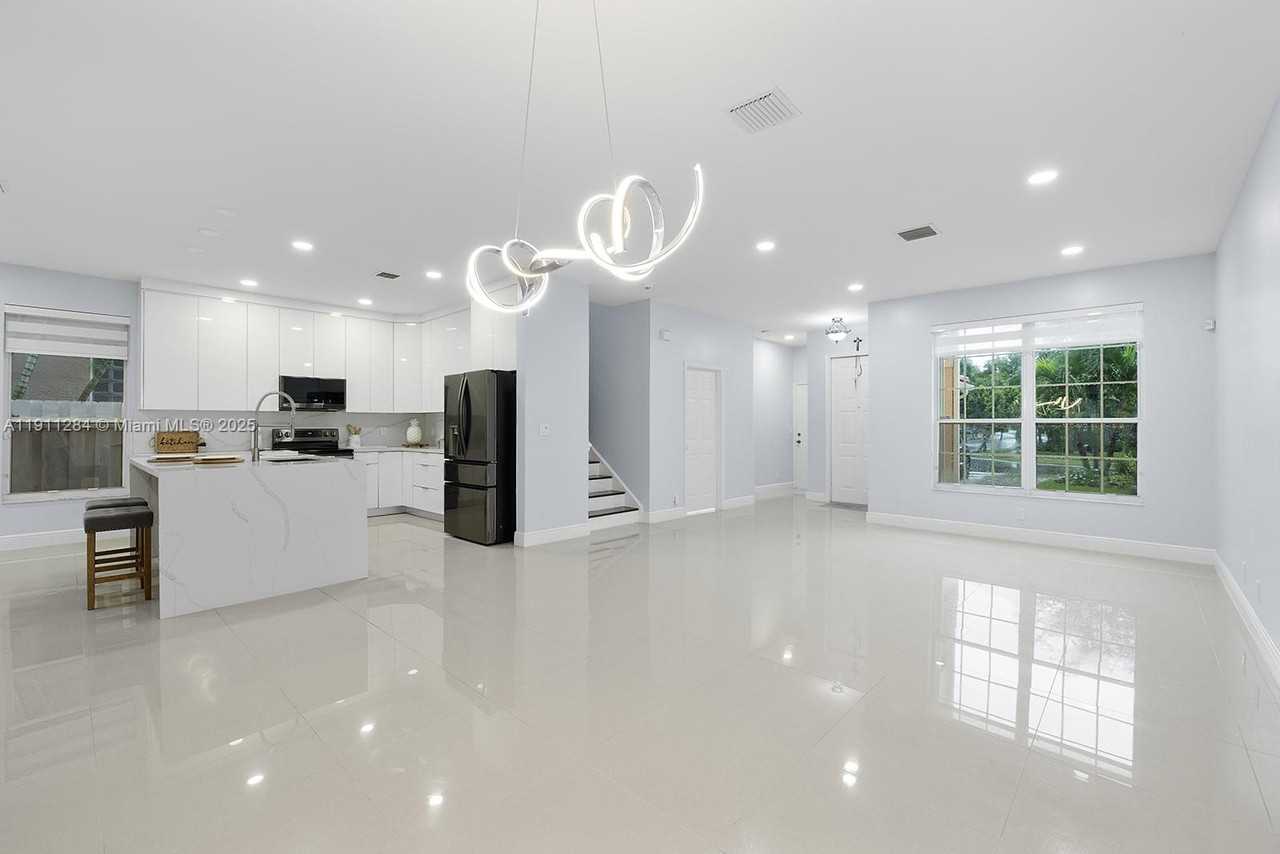 16296 Sw 26th St #16296 - Photo 2 of 48