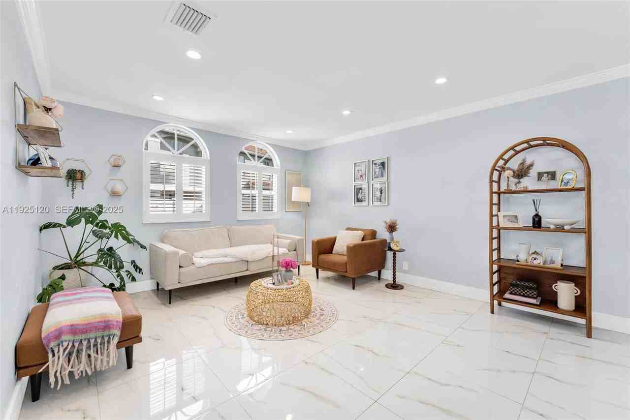 5415 Sw 126th Ter #5415-5415 - Photo 3 of 17