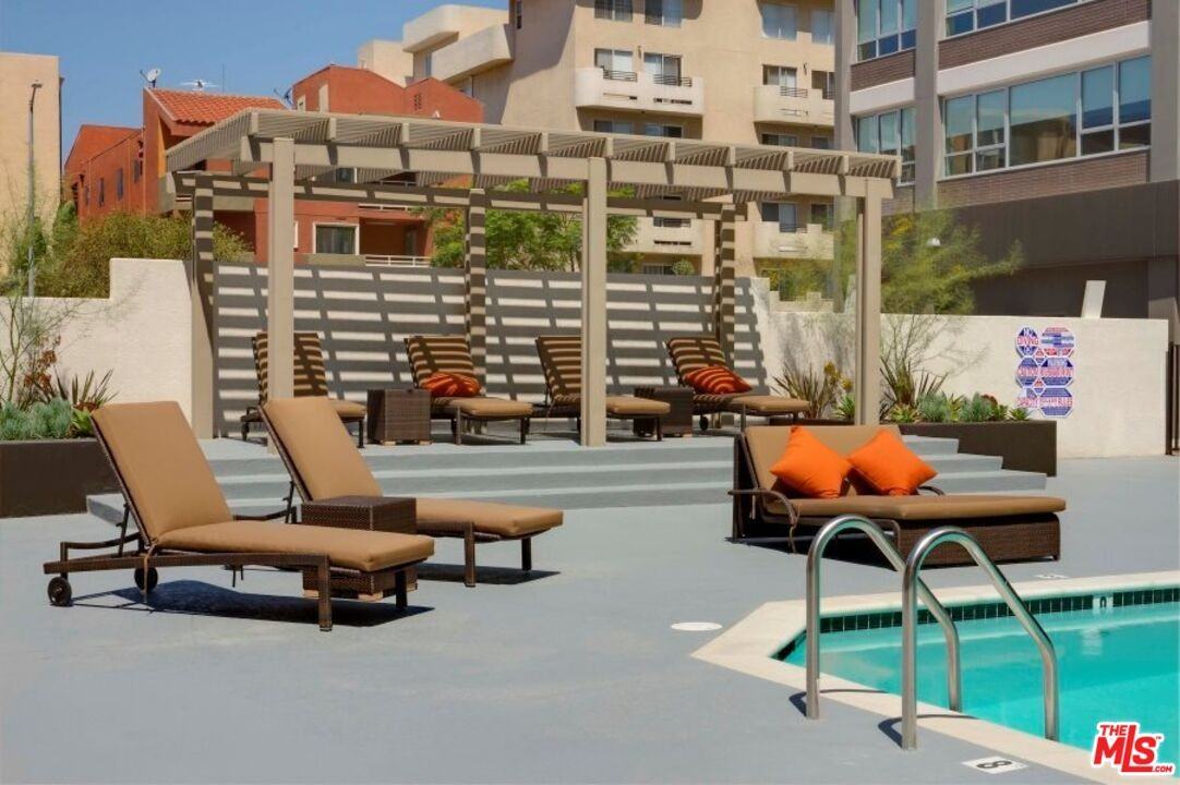 3458 East 7th Street #3458-1106 - Photo 6 of 25