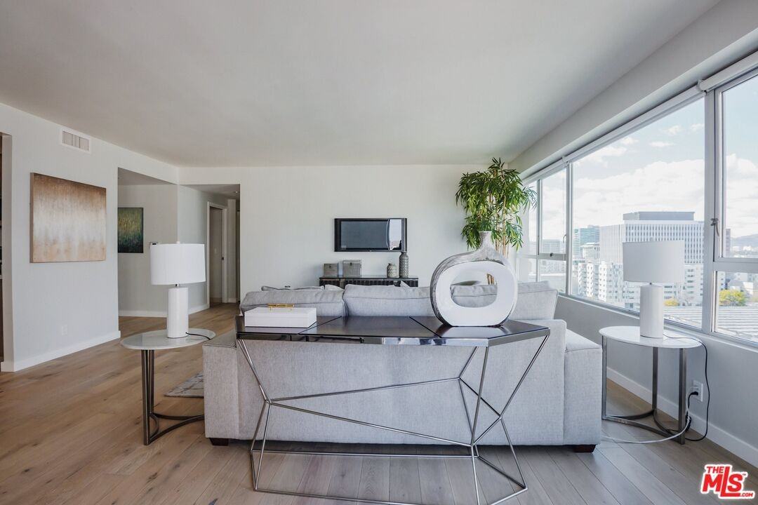 3458 East 7th Street #3458-1106 - Photo 7 of 25