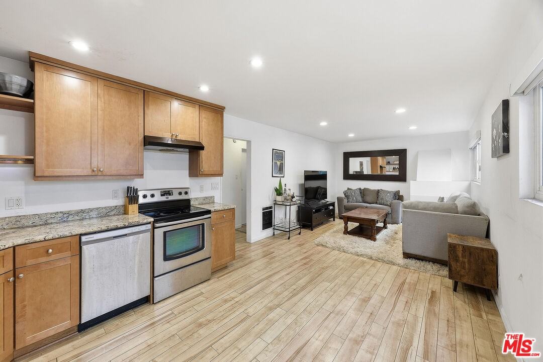 1914 Pacific Avenue #1914 - Photo 6 of 31