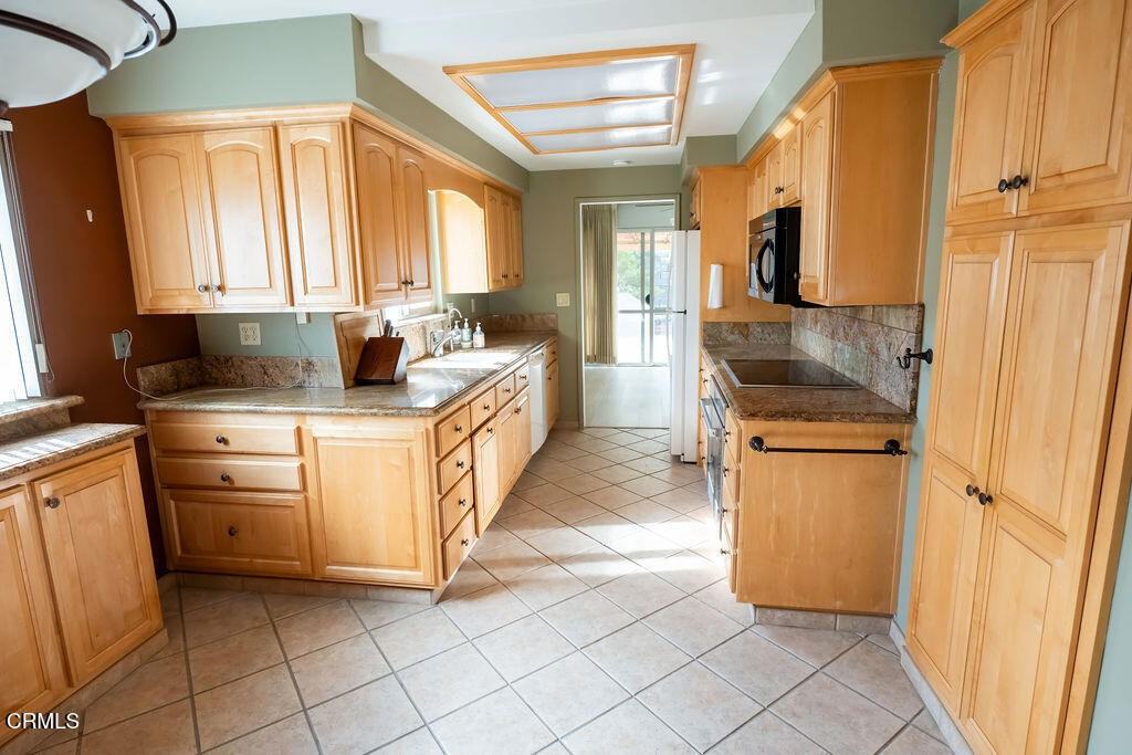 691 Springfield Avenue #691 - Photo 7 of 30