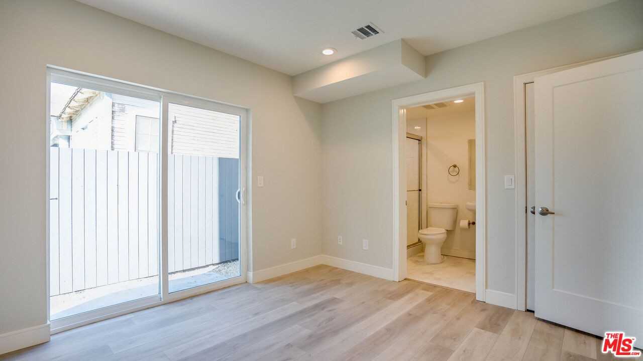 608 North Gramercy Place #608 - Photo 5 of 11