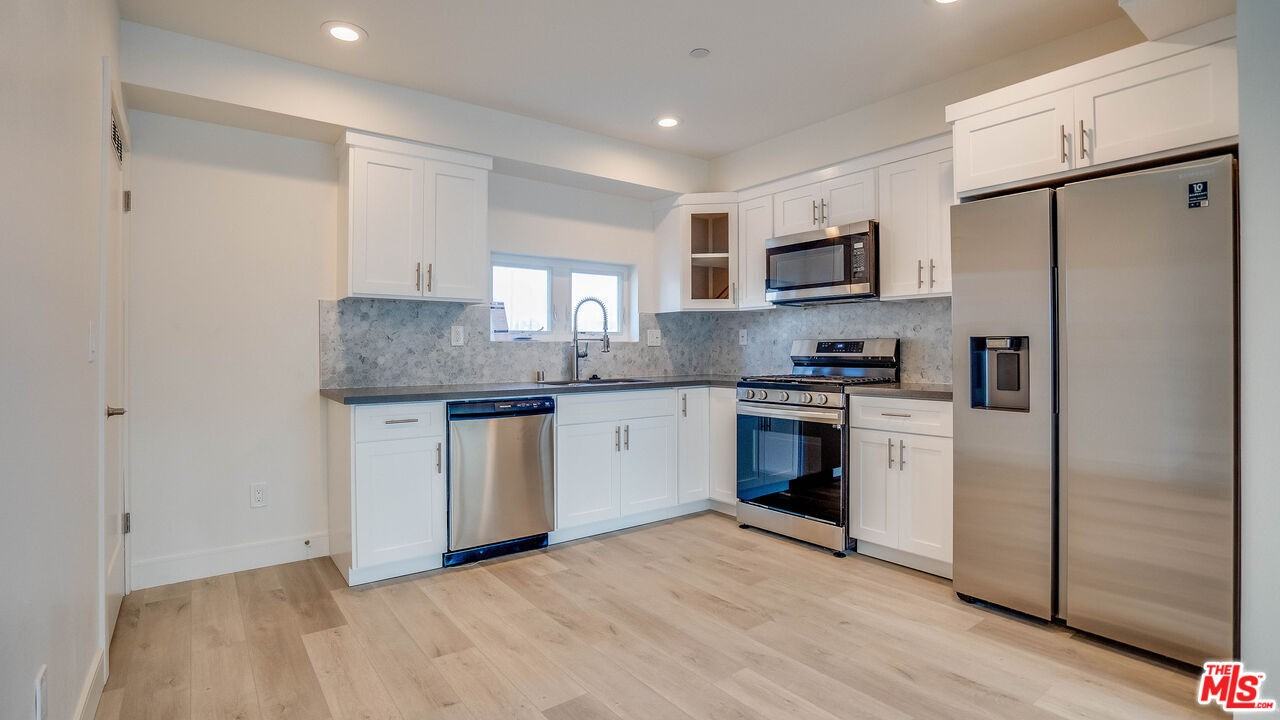 608 North Gramercy Place #608 - Photo 7 of 11