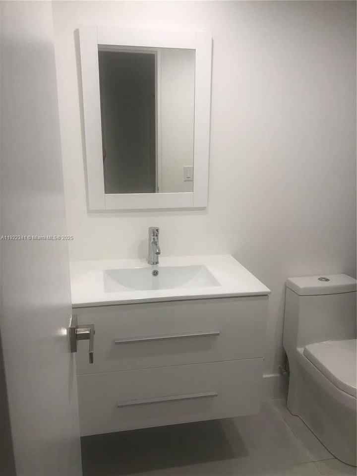 10185 Collins Avenue #10185-1022 - Photo 2 of 10