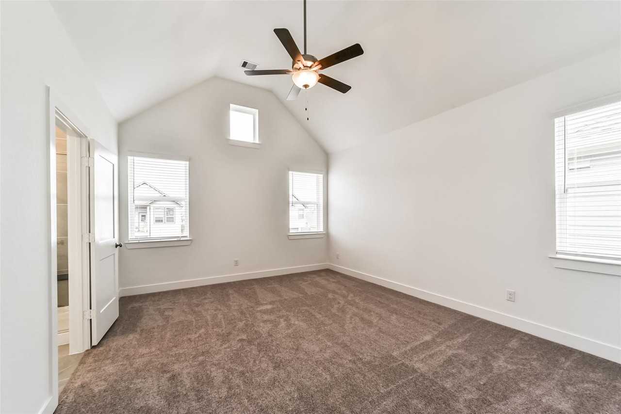 1531 Crystal Stream Drive #1531 - Photo 6 of 30