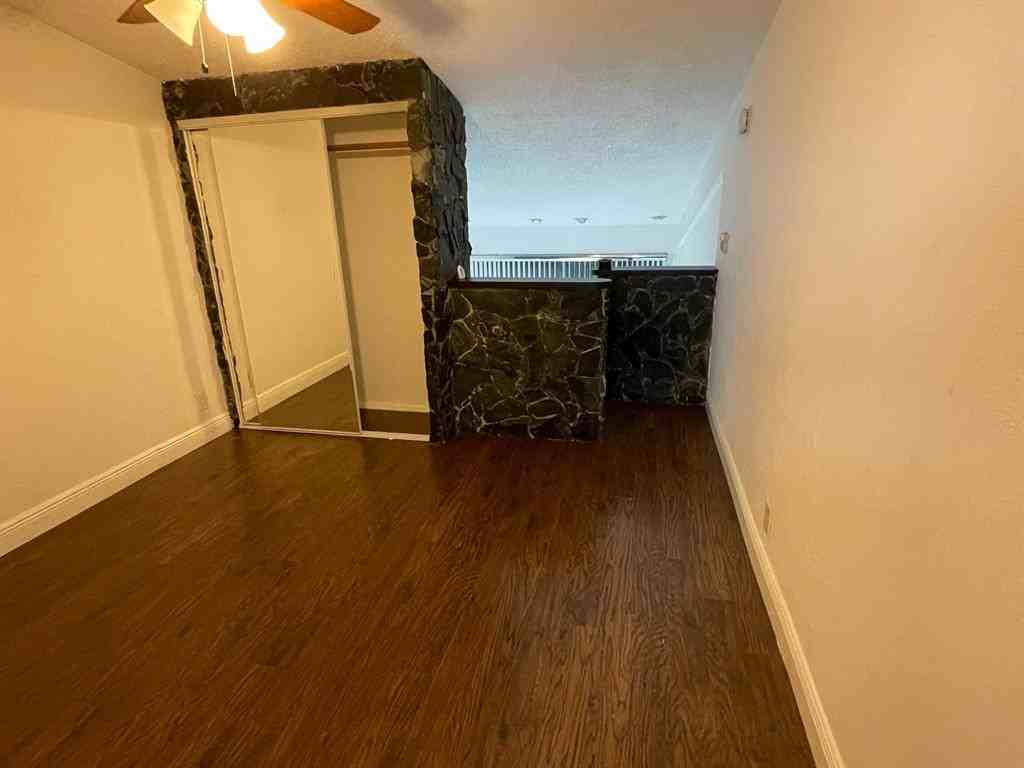 4121 Nw 26th St #4121T20 - Photo 3 of 30