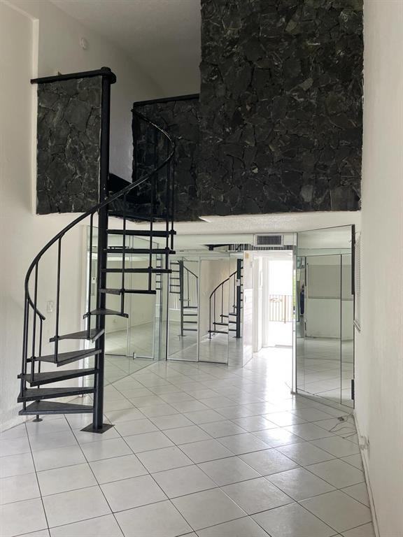 4121 Nw 26th St #4121T20 - Photo 6 of 30