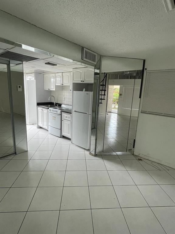 4121 Nw 26th St #4121T20 - Photo 7 of 30