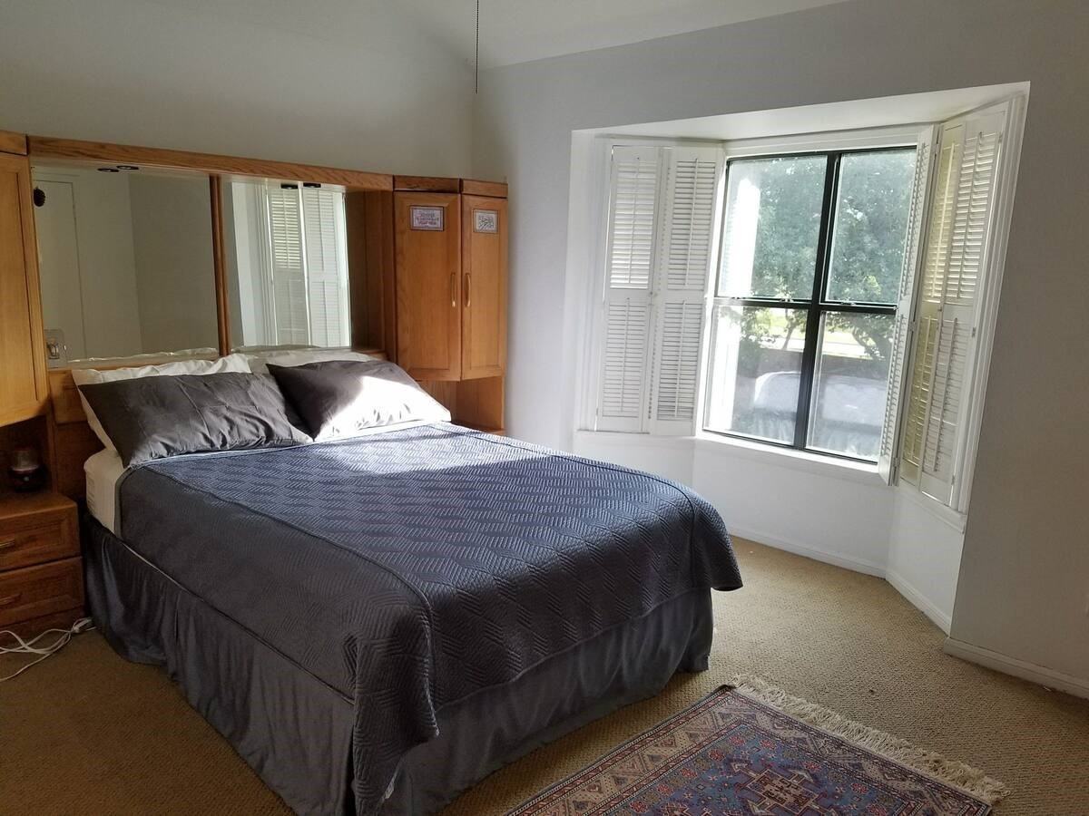 7447 Cambridge Street #7447-106 - Photo 7 of 11