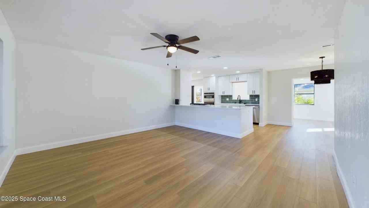 987 Nicklaus Drive #987 - Photo 3 of 34