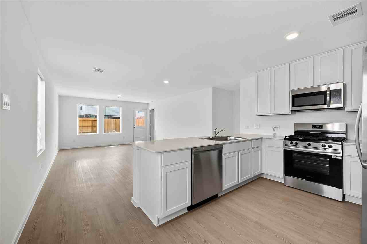 18510 Lillian #18510 - Photo 3 of 29