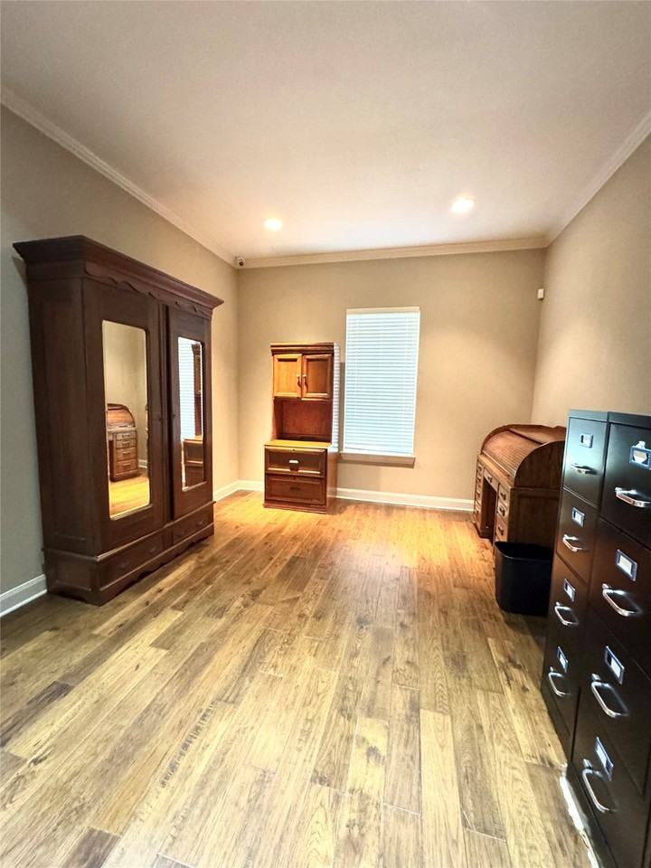 4501 Cartwright Rd #4501-203 - Photo 2 of 11