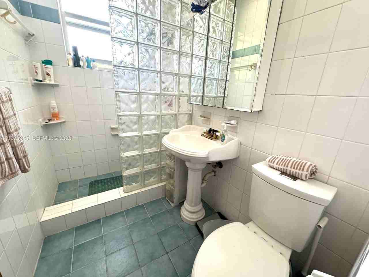 Bay Harbor Islands #1211 - Photo 3 of 10