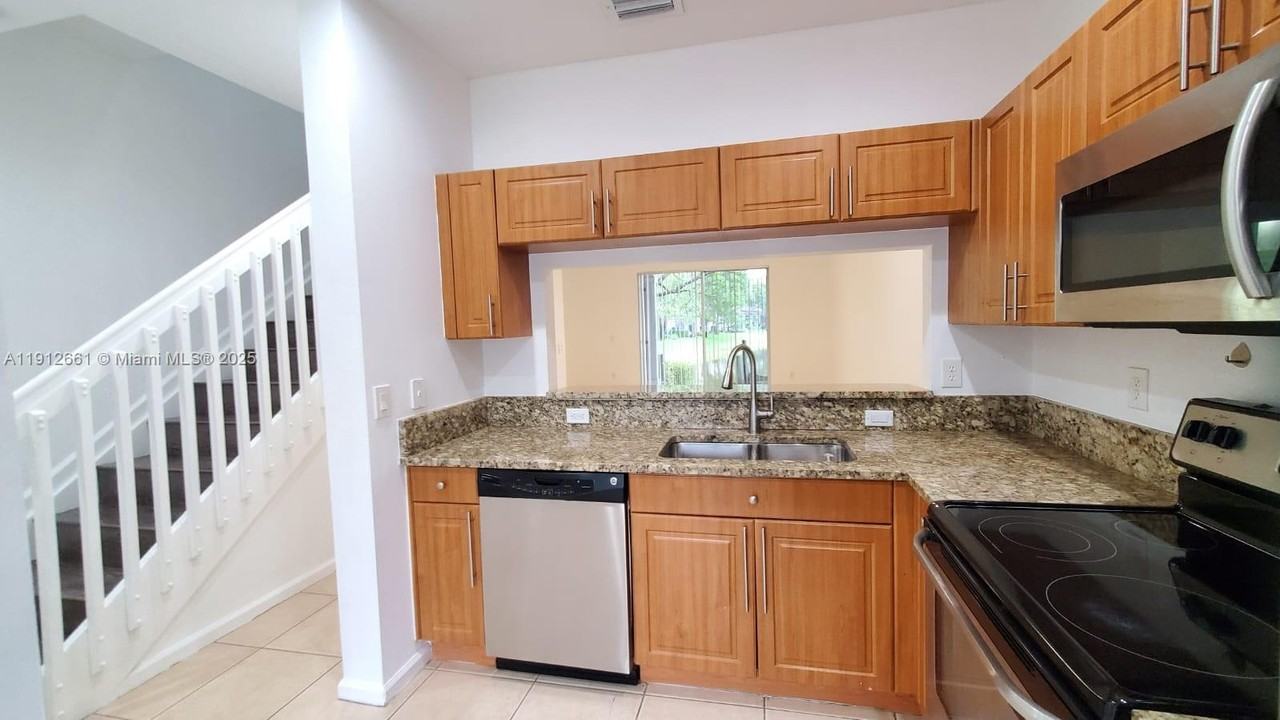8222 Sw 27th St #8222-103 - Photo 3 of 30