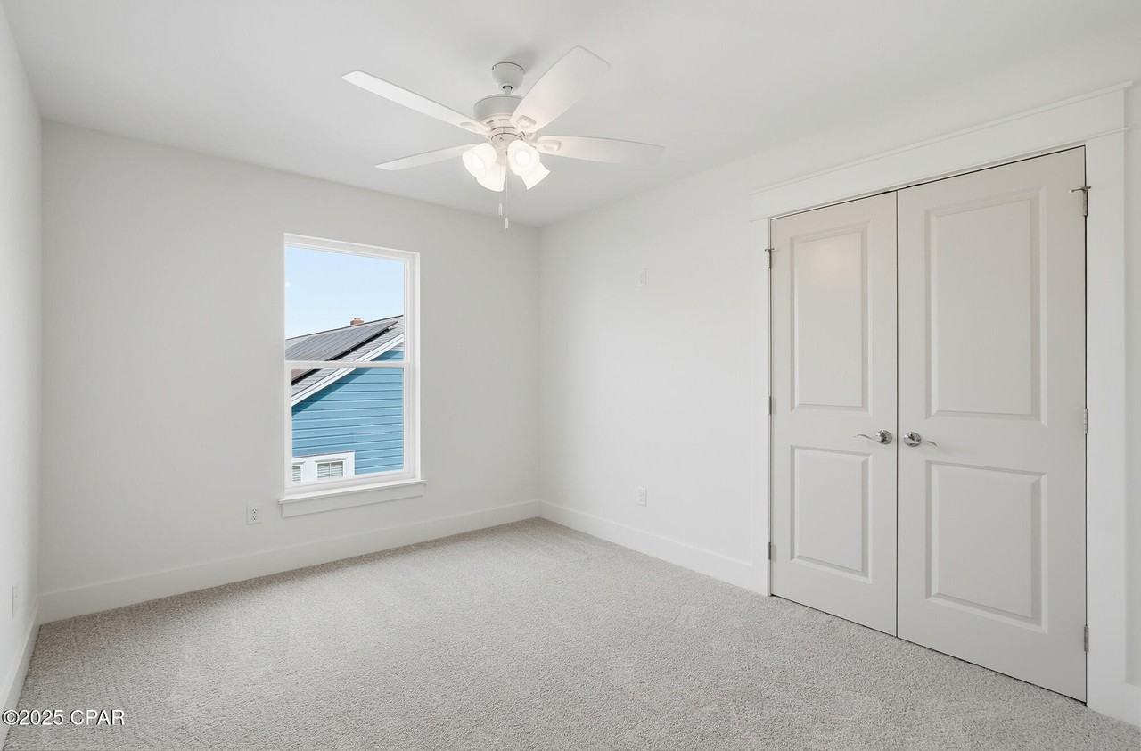 924 Grace Ave #924 - Photo 6 of 48