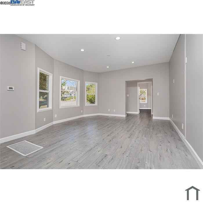 191 W Macarthur Blvd #191 - Photo 5 of 9