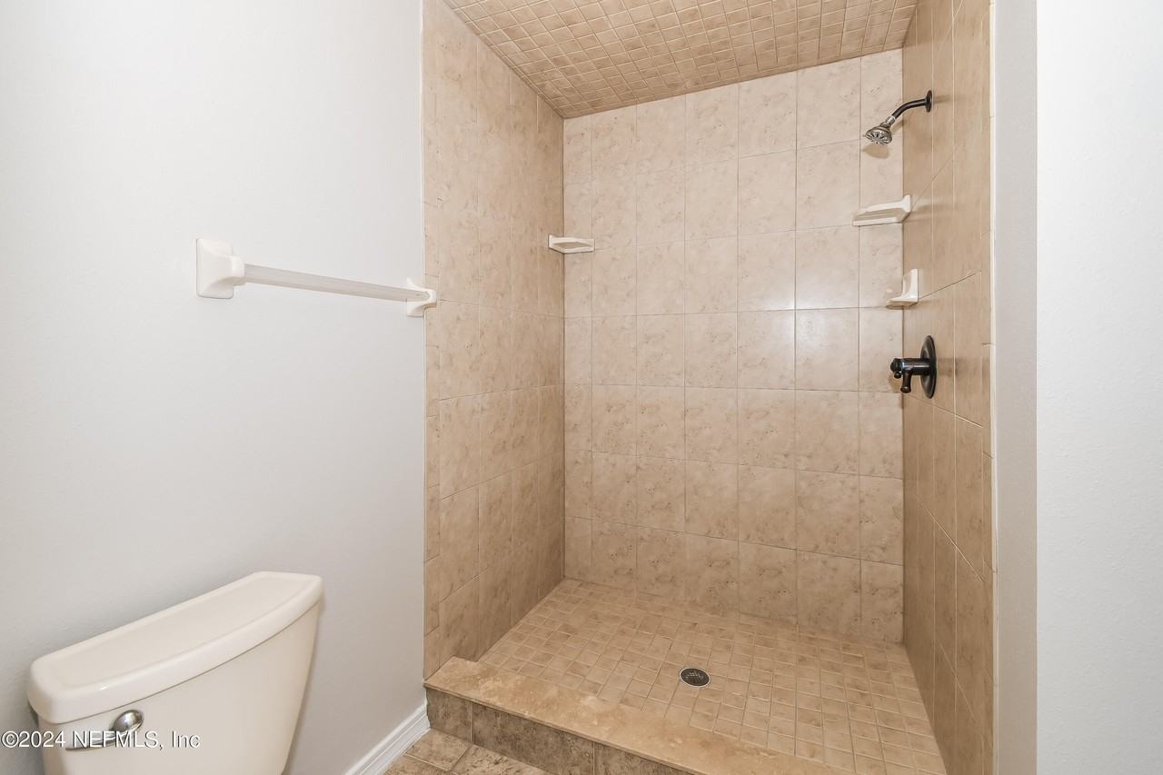 10450 Mcgirts Creek Dr #10450 - Photo 2 of 15